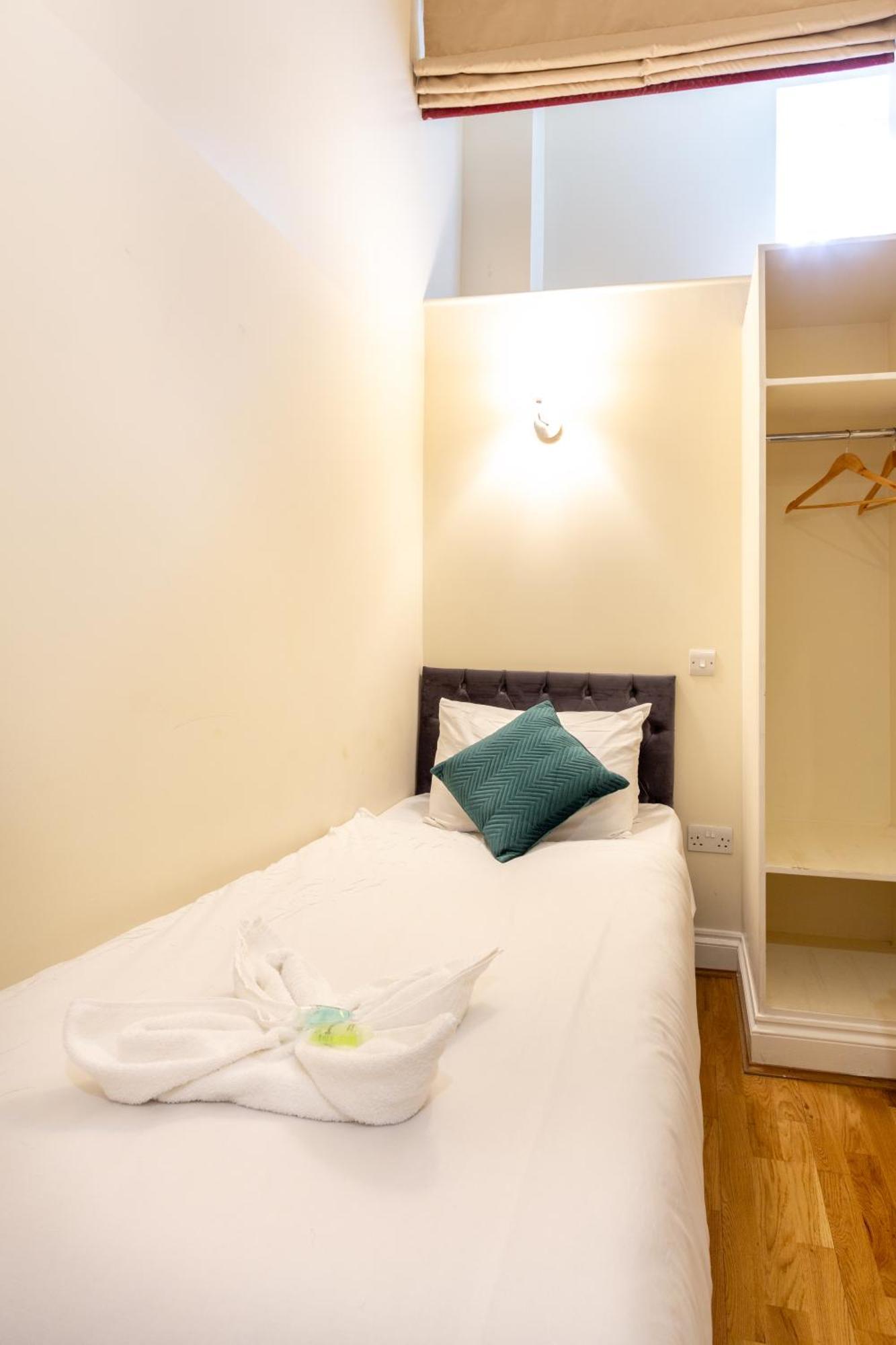 Coronation Hotel Λονδίνο Εξωτερικό φωτογραφία